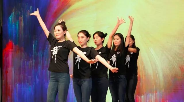 公司舉行圓夢藝術團成立大會暨首批節目展演4.jpg 公司舉行圓夢藝術團成立大會暨首批節目展演4.jpg